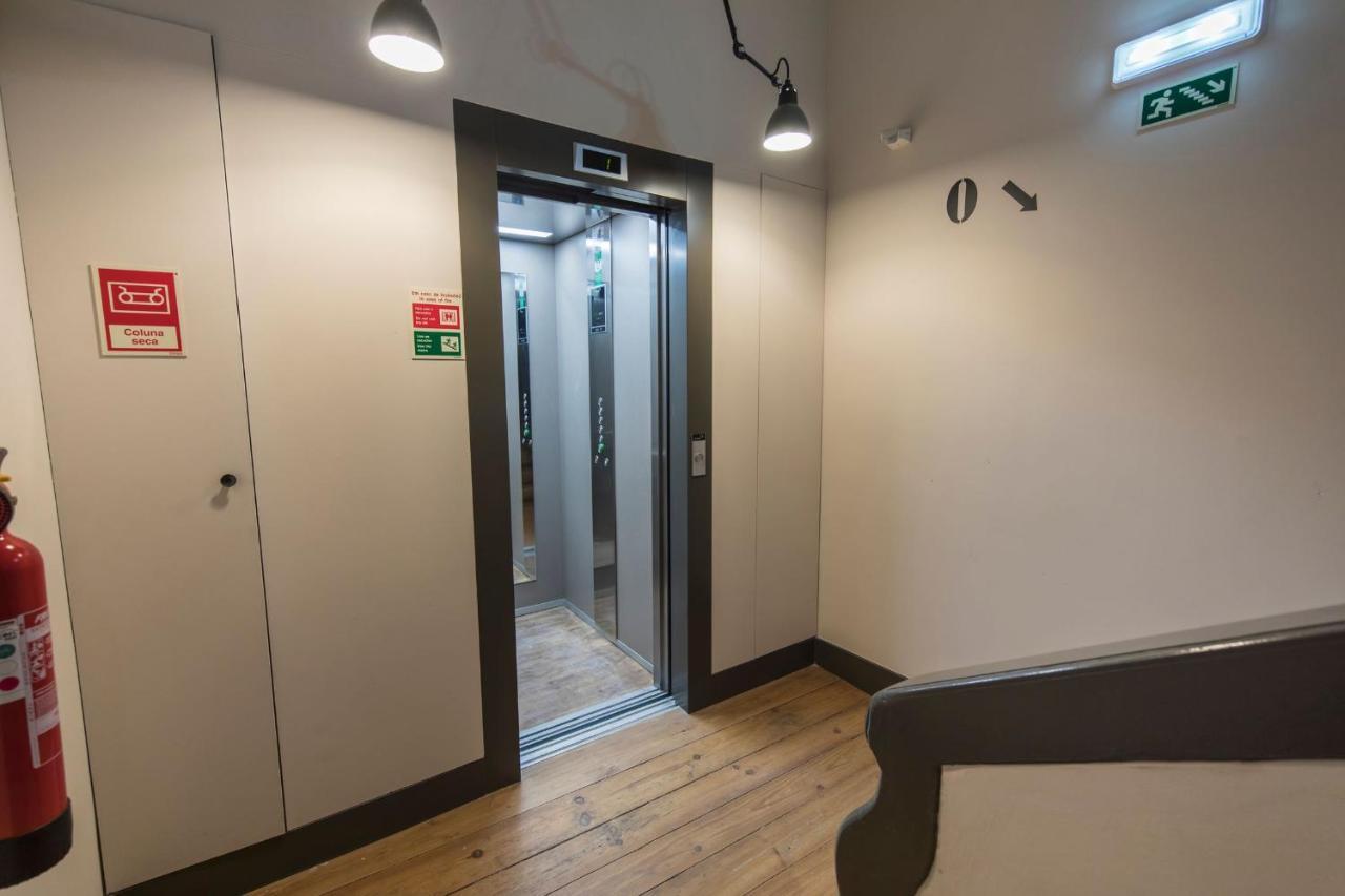 Lovelystay - Charming 3 Bedroom Wonder Downtown Lisboa Exteriör bild